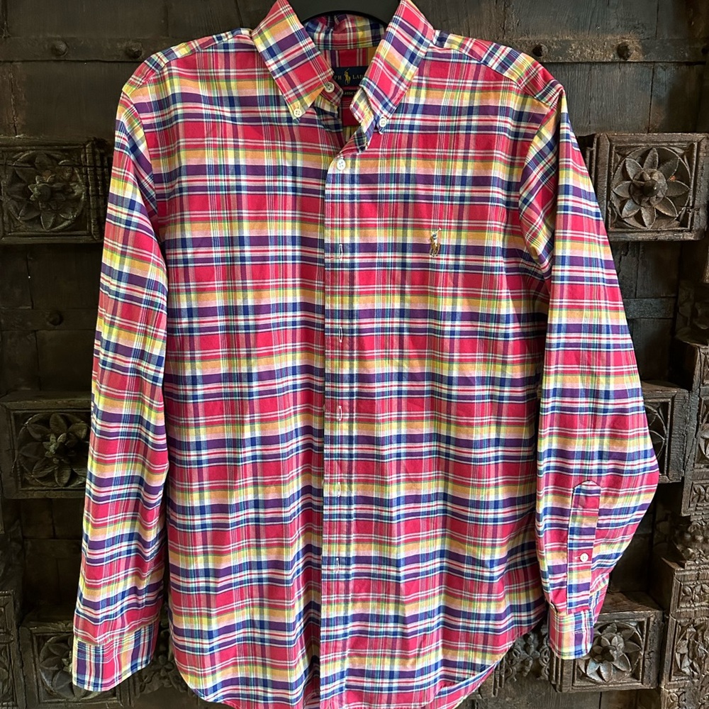 Plaid Ralph Lauren long sleeves button down, size medium.